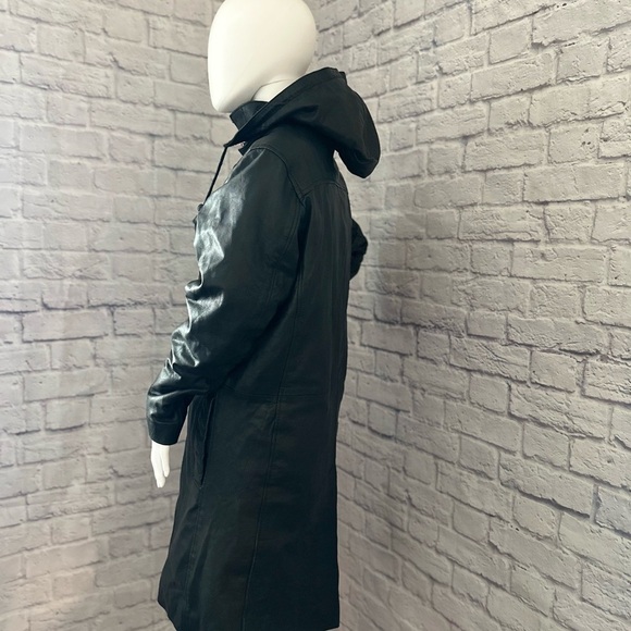 Vintage Pierre Cardiin leather long women’s coat - Picture 3 of 15